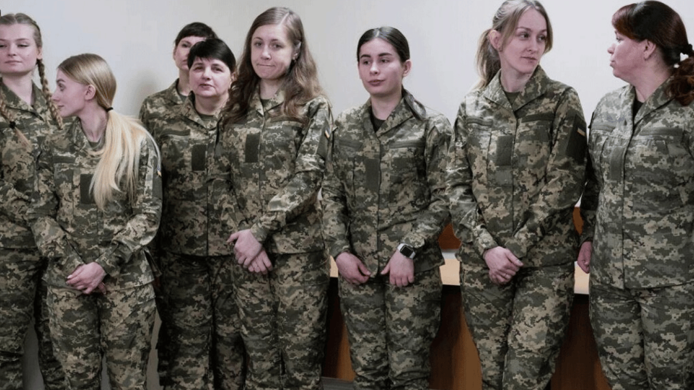 Професії військовозобов'язаних жінок — хто має прийти до ТЦК
