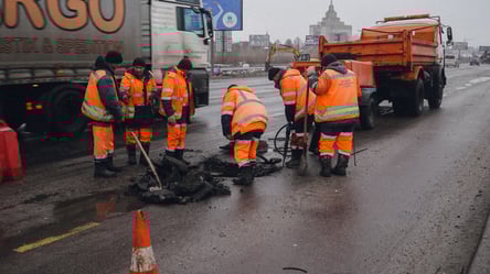 В Киеве латают дороги с грубыми нарушениями норм и без отчетности - 290x166