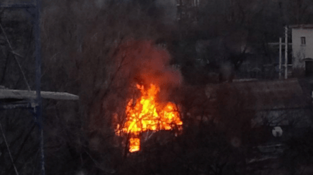 В Мариуполе бушует пожар — партизаны рассказали, что горит - 285x160