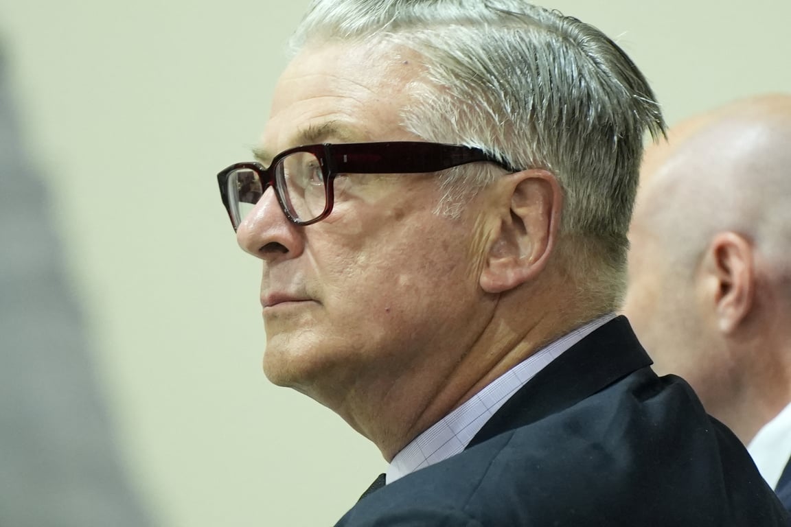 Актор Алек Болдвін у залі суду