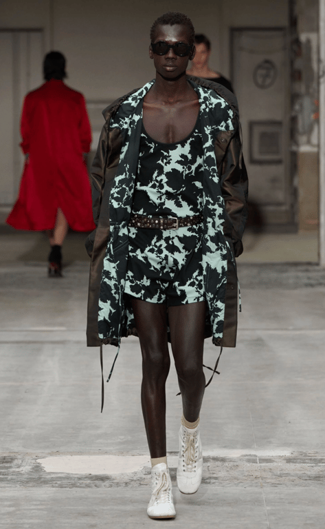 Яскраві куртки набирають популярність