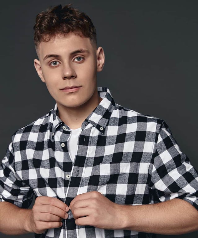 Тіна Кароль вшанувала пам'ять покійного чоловіка ніжною фотосесією з сином - фото 3