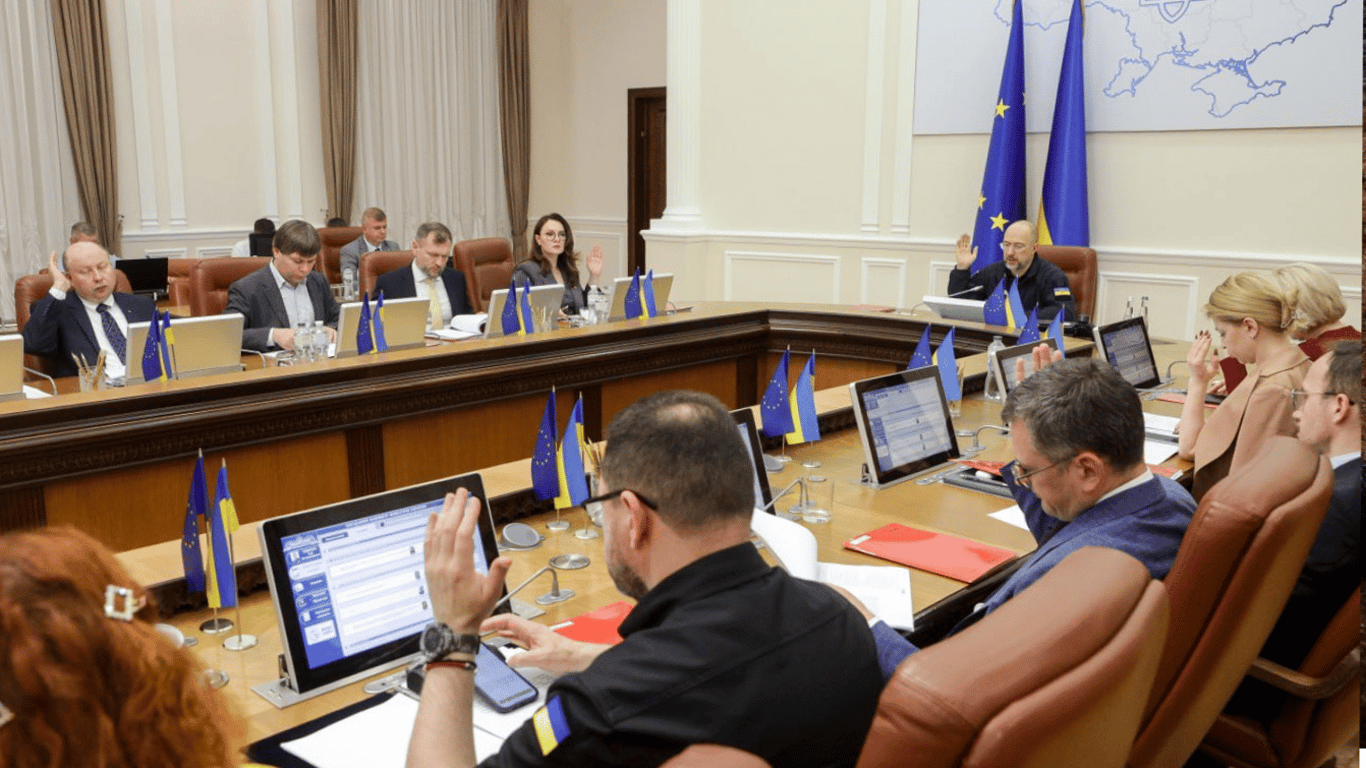 Мобилизация в Украине - правила нового бронирования для должностных лиц