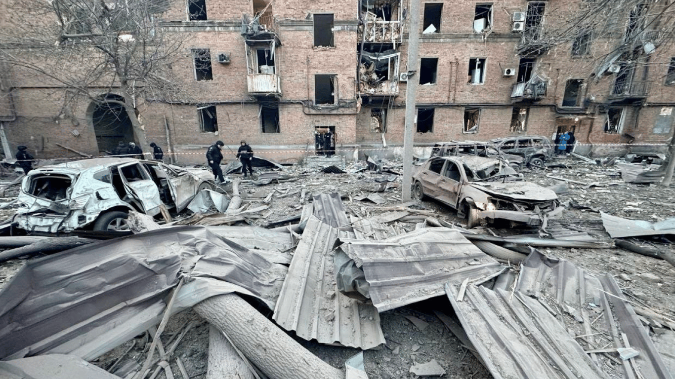 У Дніпрі зросла кількість поранених через російський обстріл