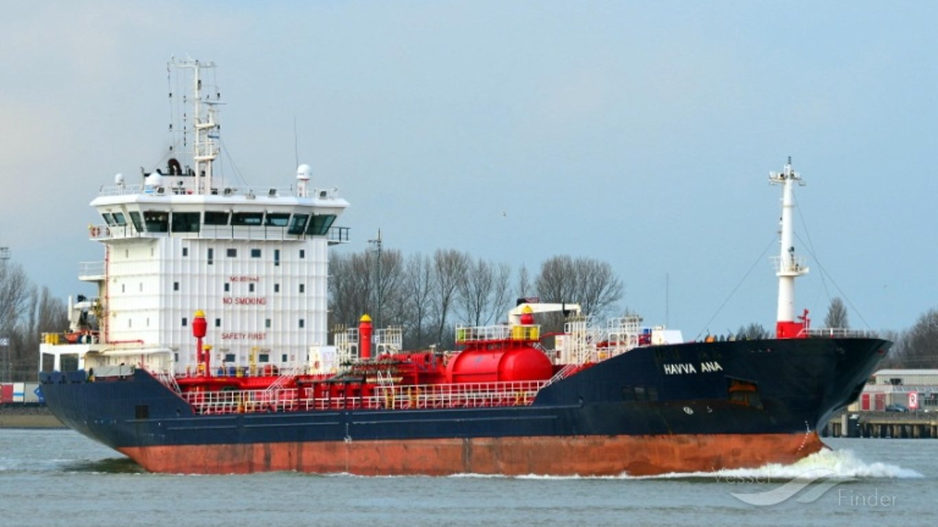 Робота зернового коридору — у портах завантажуються десятки суден
