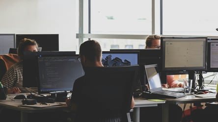 Кто из сотрудников не может уволиться по собственному желанию - 285x160