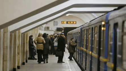 В Киеве изменили движение метро после ударов РФ — что произошло - 285x160