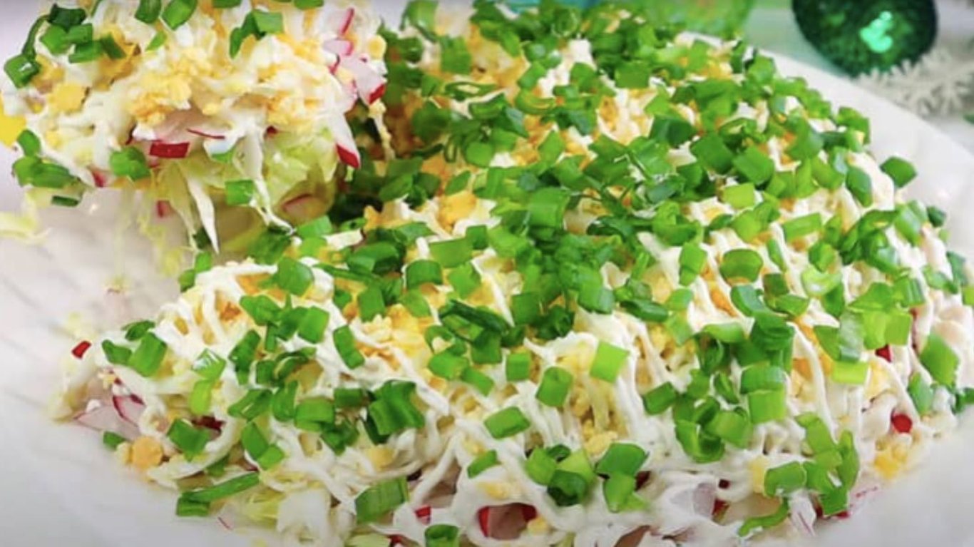 овочевий салат, який багатий смак, дешевий за складом