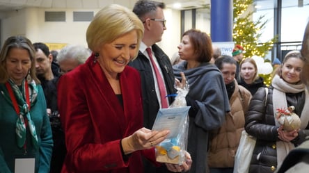 На благотворительной ярмарке первой леди Польши собирали средства на подарки для украинских детей - 285x160