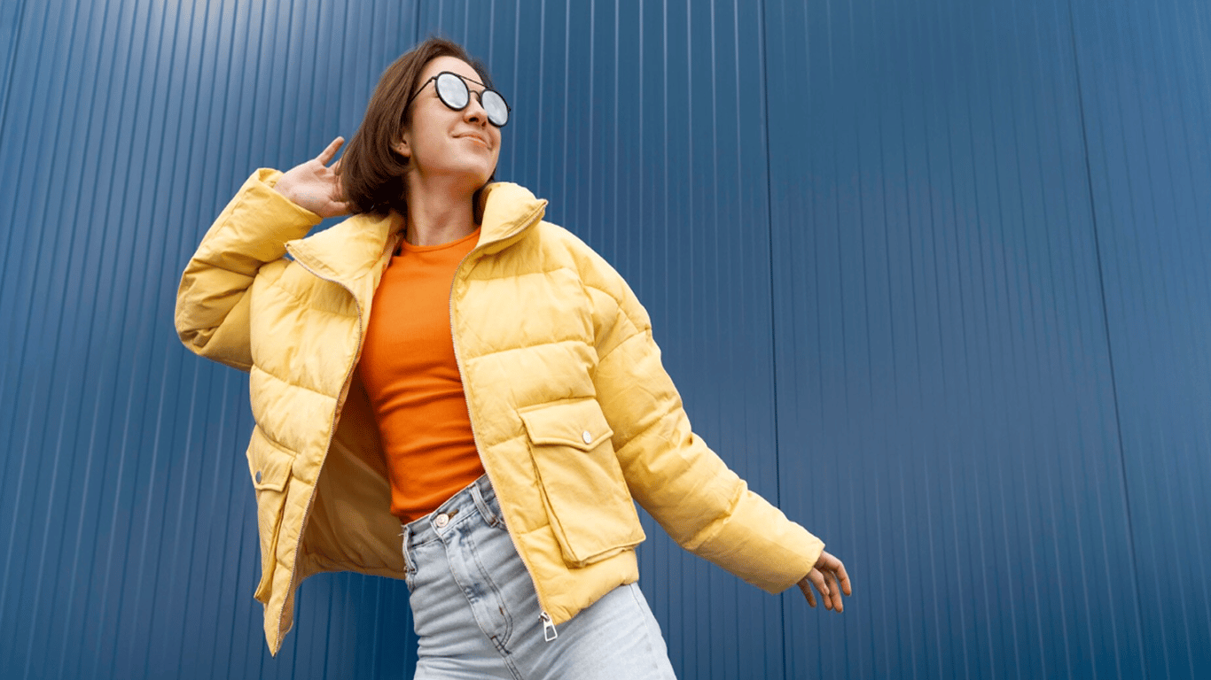 Вітрівка, яку носять цього сезону: 80-ті знову в моді