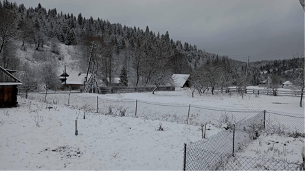 Часть территории Украины замело снегом — фото и видео - 290x166