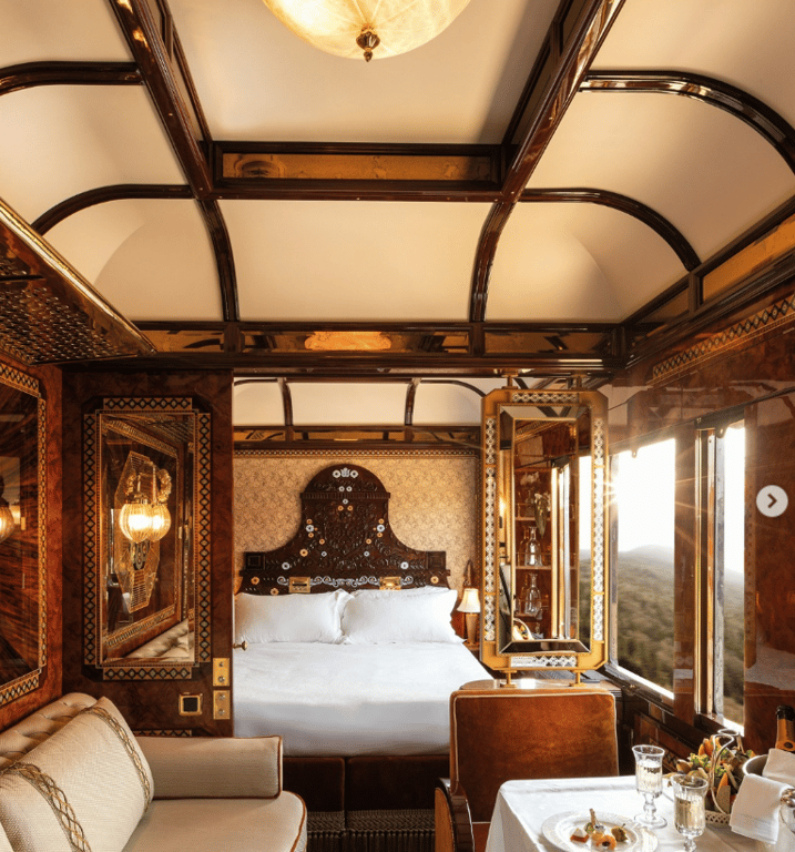 Кімната в поїзді Venice Simplon-Orient-Express