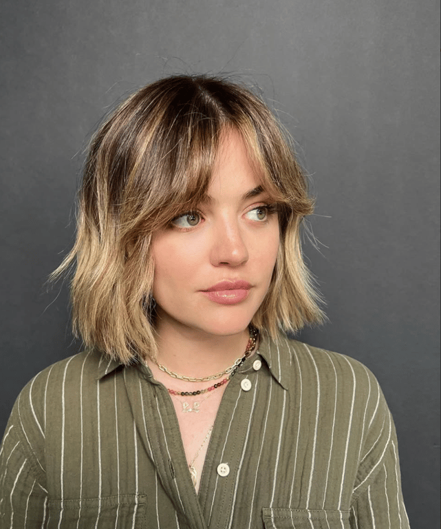 Люсі Хейл мала дуже класний вигляд з короткою стрижкою