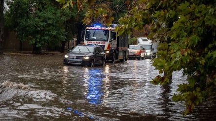 Погиб человек — последствия непогоды в Одессе - 285x160