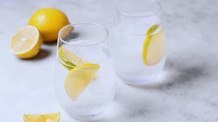 Кому категорически нельзя пить воду с лимоном - 285x160