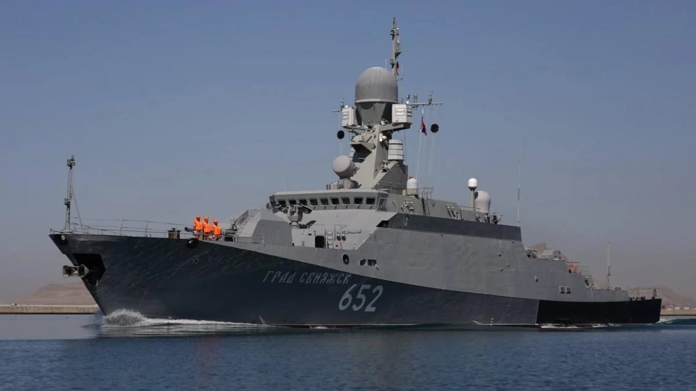 Ракетоносіїв стало більше: окупанти вивели в Чорне море корабель "Буян-М"