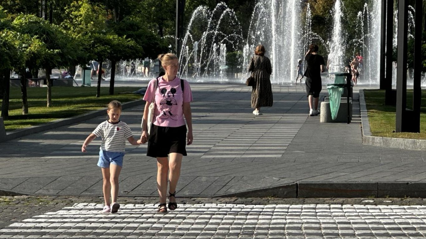 Київ прогріється до +30°: прогноз погоди у столиці на завтра