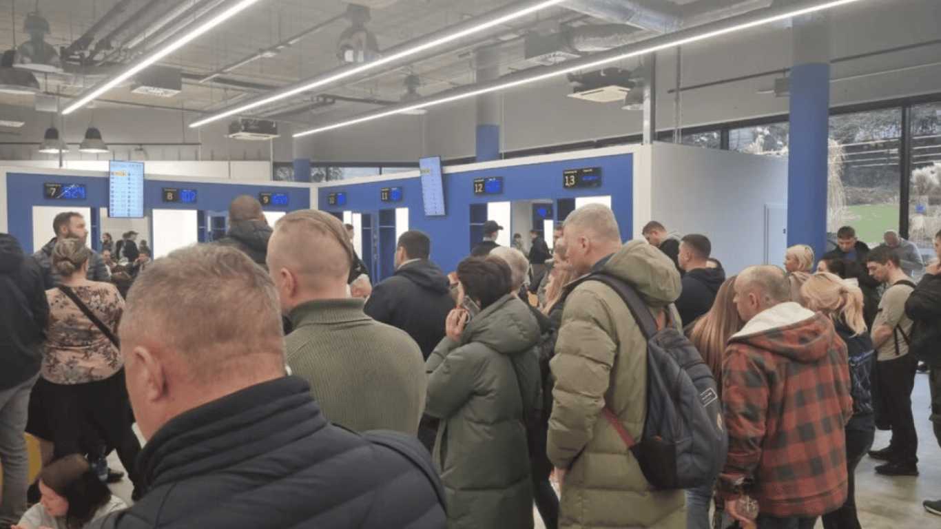 Повернення емігранта на облік ТЦК: паспорт видадуть в ДП Документ