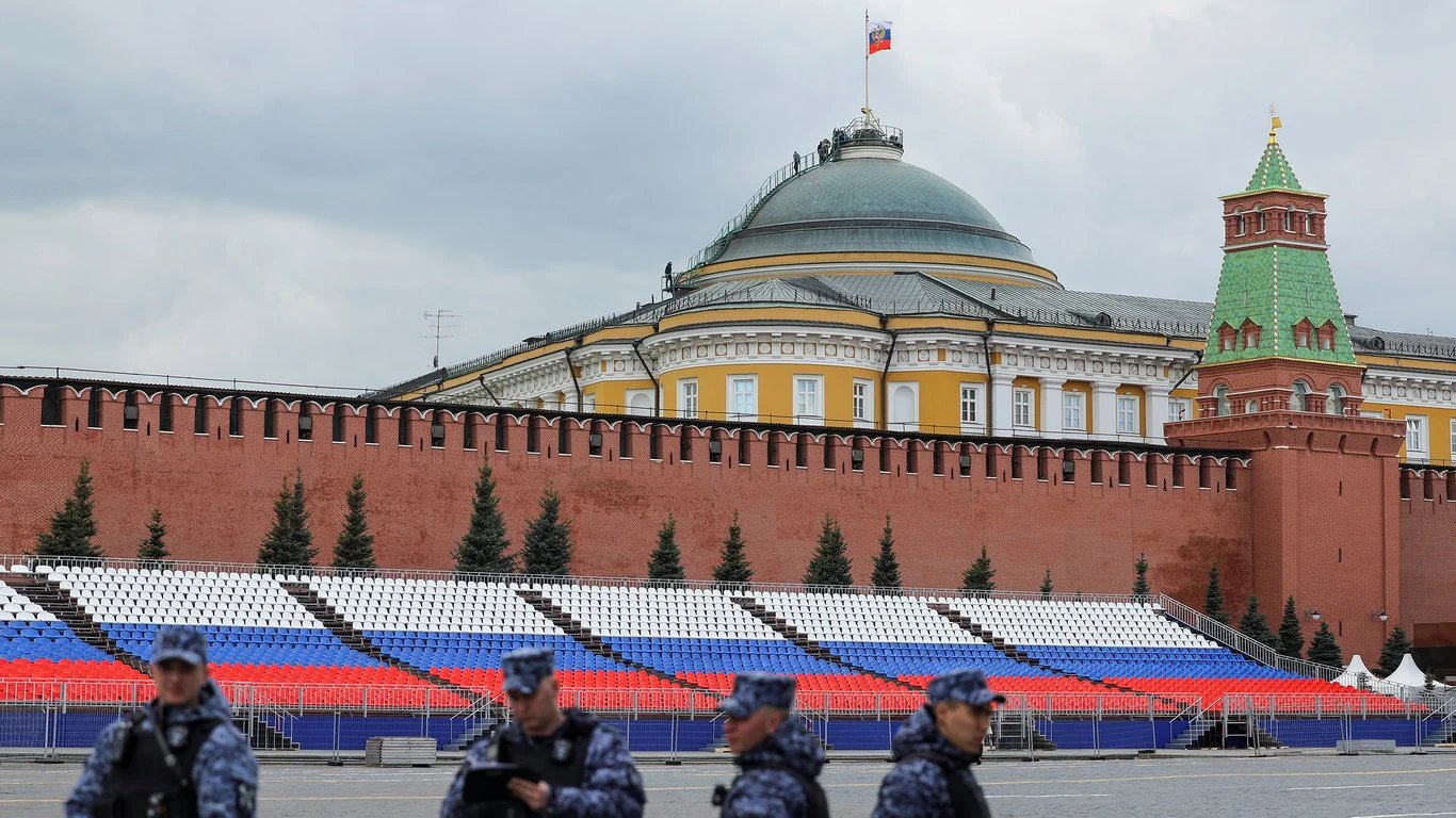 Путін скасує більшість парадів на 9 травня через удар безпілотника по Кремлю, — ISW