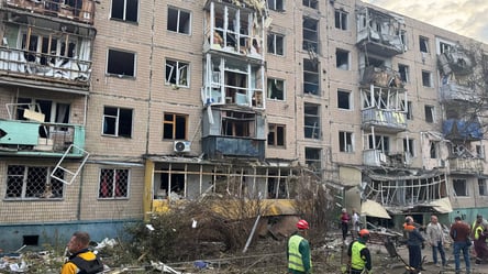 У Харкові через удар КАБа зруйнована п’ятиповерхівка: фоторепортаж - 304x171