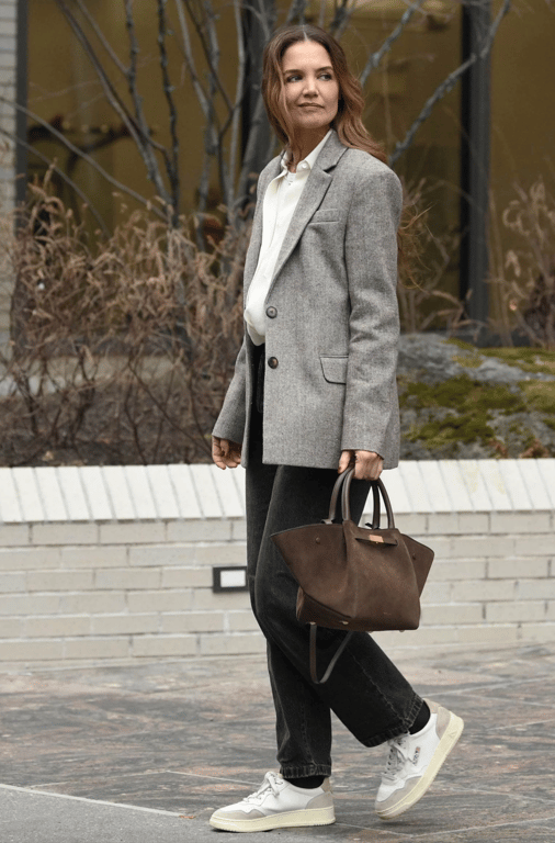 Трендові кросівки з натяком на ретро