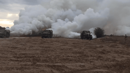 У ЗСУ показали роботу підрозділів аерозольного маскування - 285x160