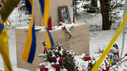 Как выглядит могила Степана Бандеры сегодня — фоторепортаж - 285x160