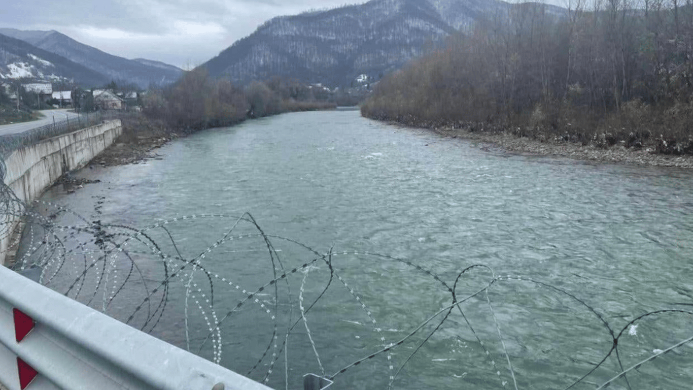 На Закарпатті врятували киянина, який хотів потрапити до Угорщини через річку Тиса