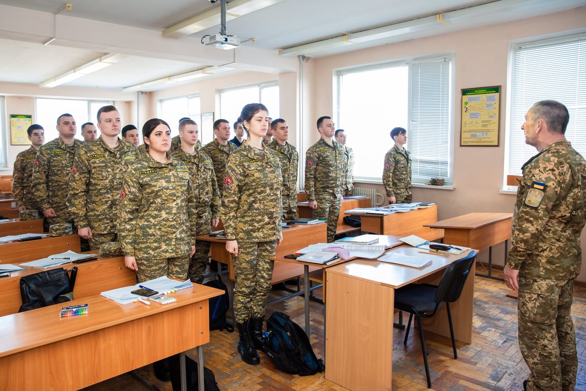 Хто такі офіцери запасу