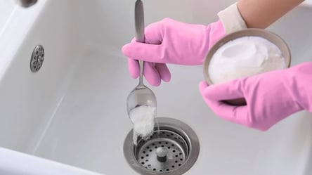 Як прочистити каналізаційні труби від жиру та бруду — простий спосіб - 285x160