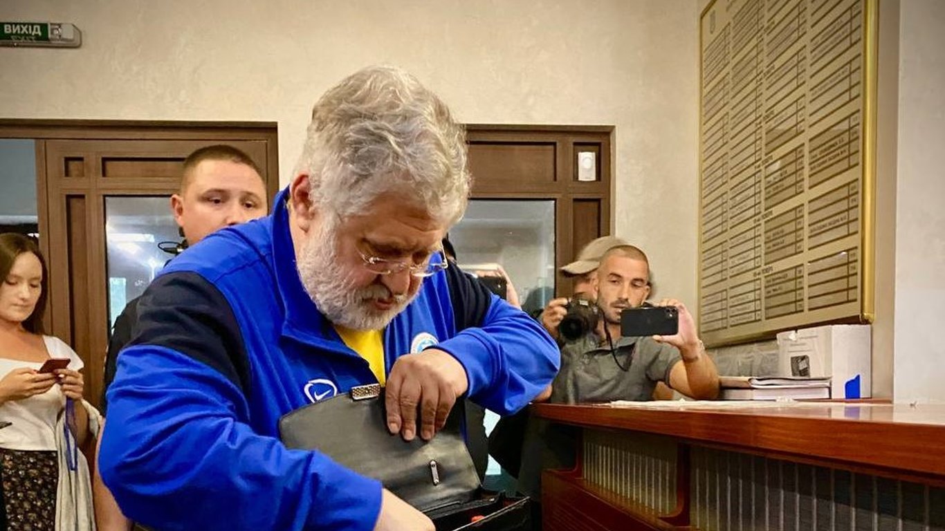 Коломойський прибув до суду у Києві