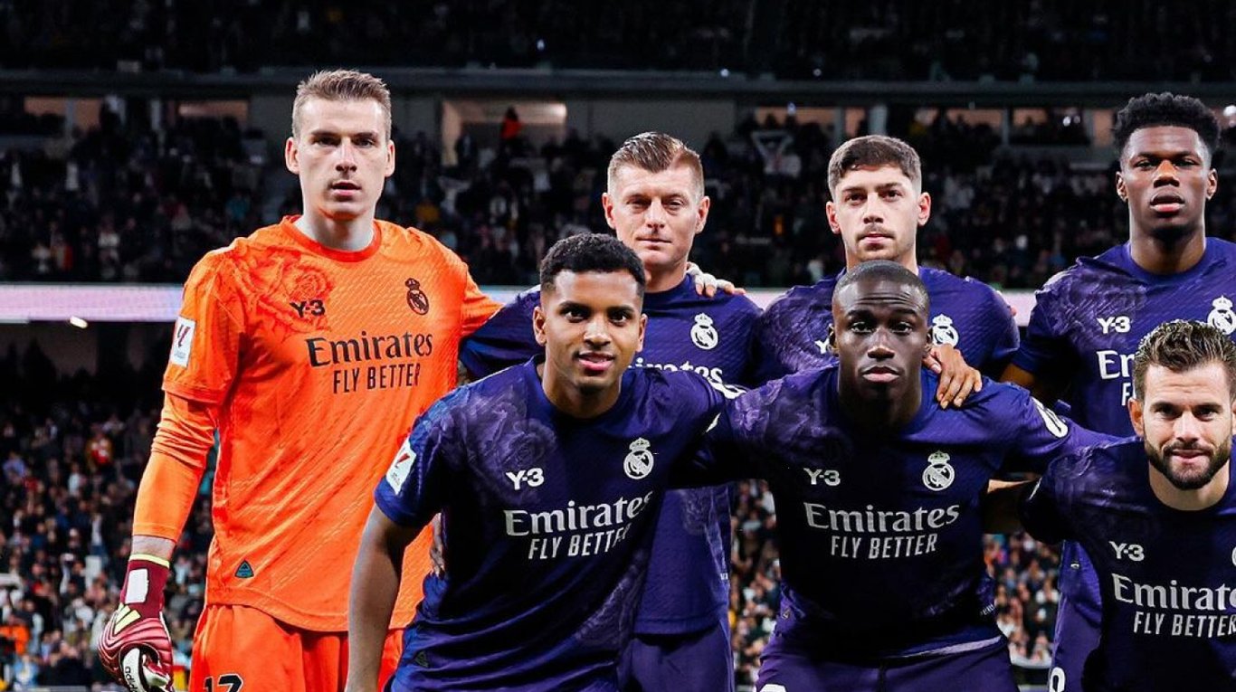 Андрей Лунин