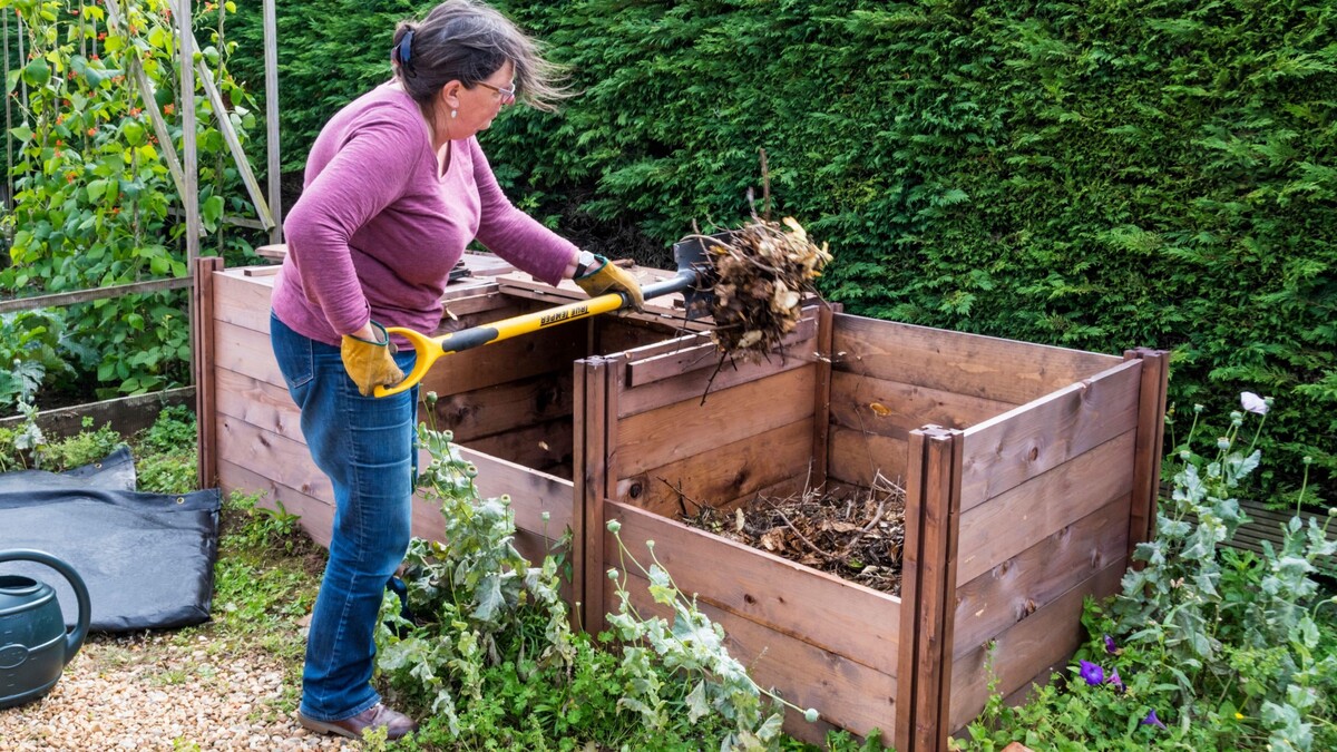 Как ускорить приготовление компоста из листьев