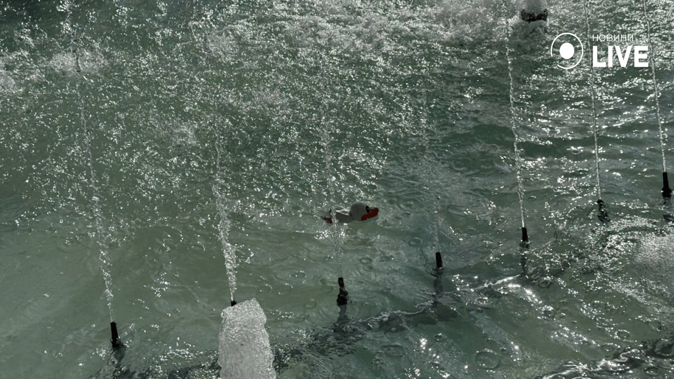 В Одессе заработал первый фонтан - фото - фото 5