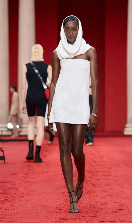 Молоді дизайнери одягу вміють дивувати