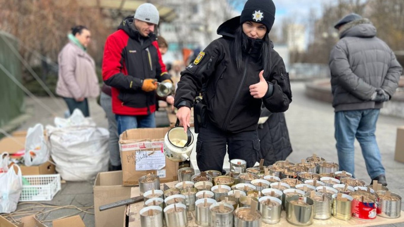 В Одессе полицейские производили окопные свечи