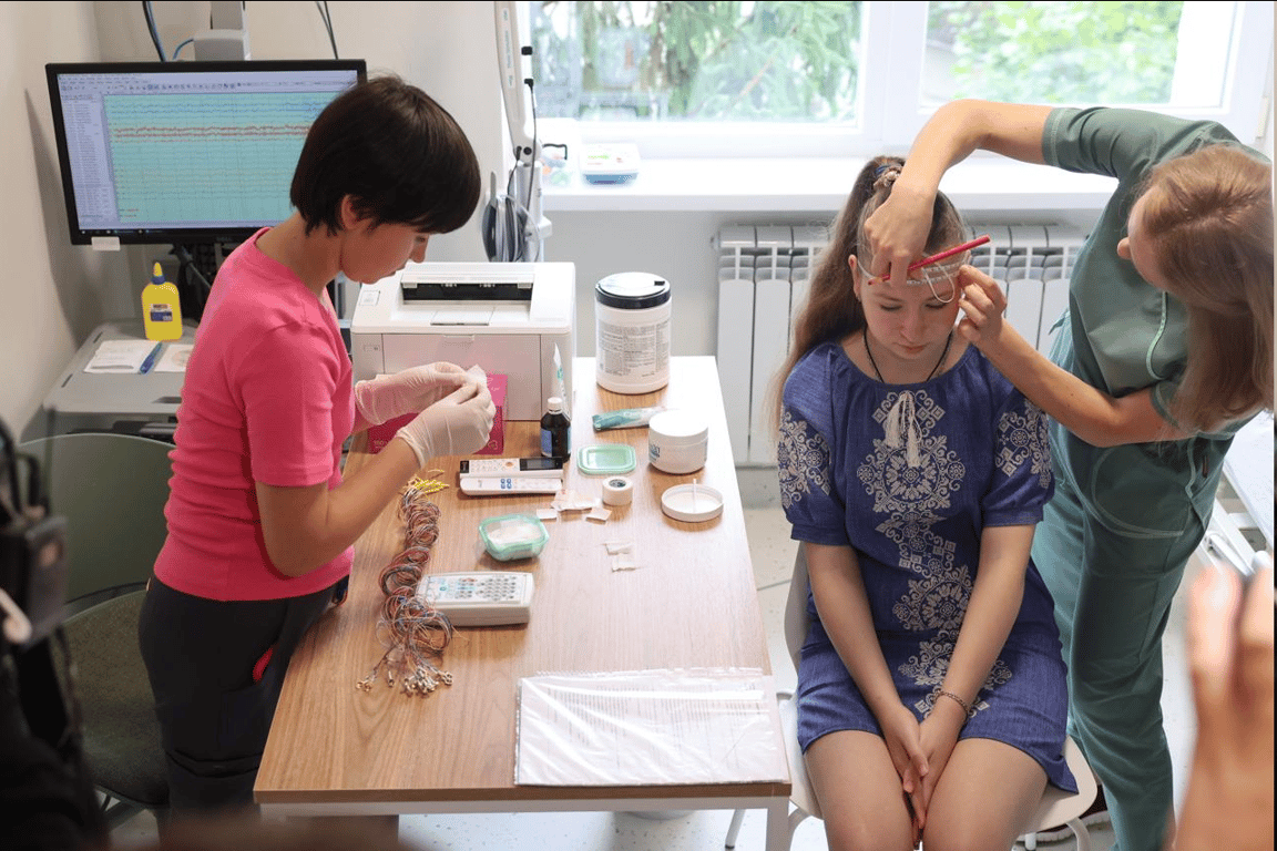 Садовий показав центр для людей з ураженнями мозку у Львові - фото 4