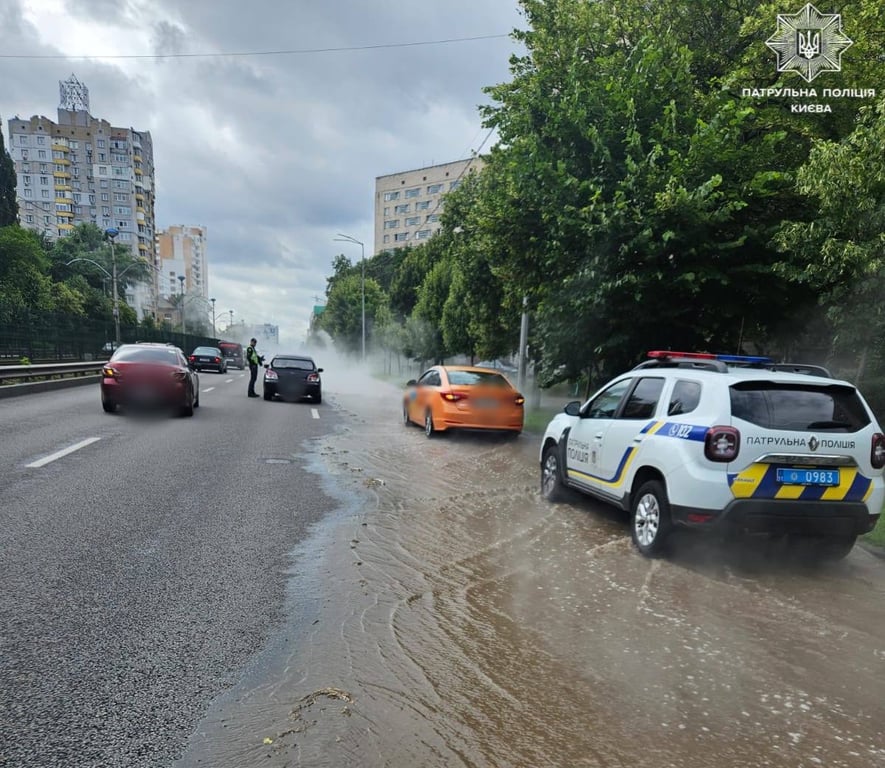 Прорив тепломережі у Києві