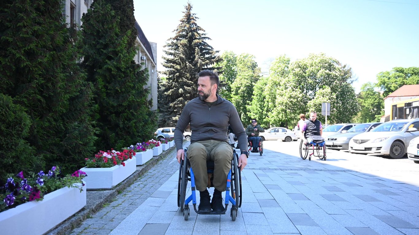 Вручення повісток чоловікам з інвалідністю — у ТЦК пояснили, для чого це потрібно