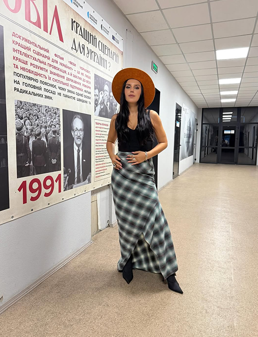 Стильний осінній образ Джамали