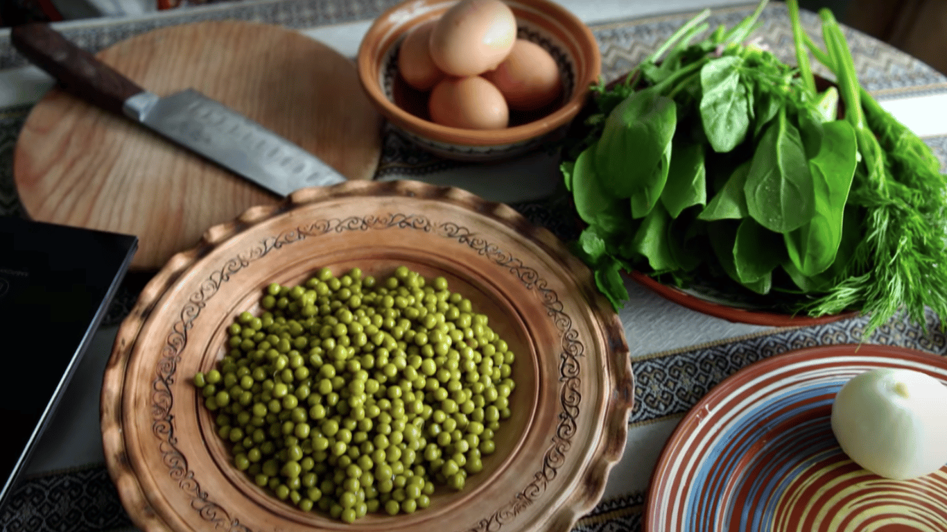 зелений борщ по-українськи з качиними шиями