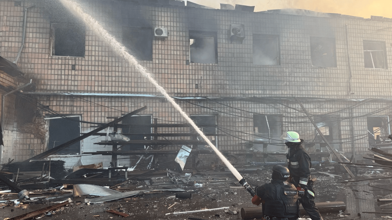 Росія атакувала Чернігівщину та пошкодила енергообʼєкт: є поранені