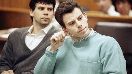 Menendez Brothers face parole board after 35 years in prison - 285x160