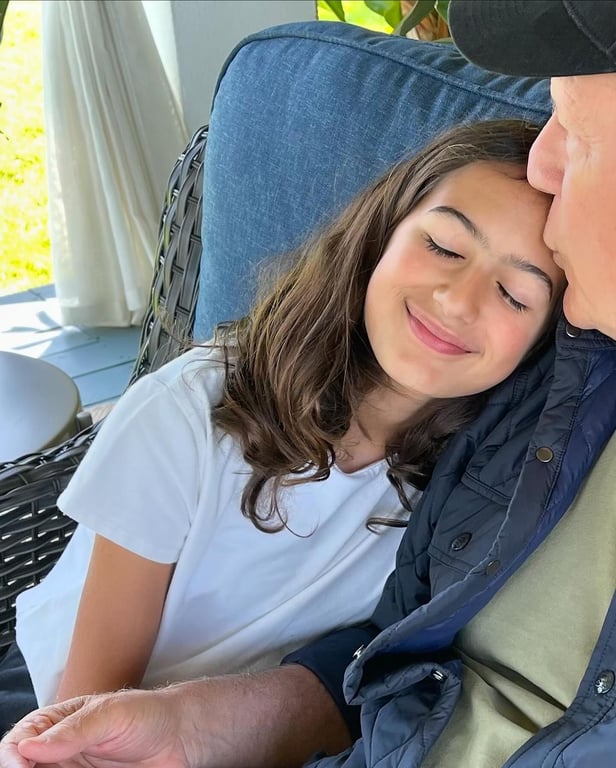 Актер Брюс Уиллис с дочерью