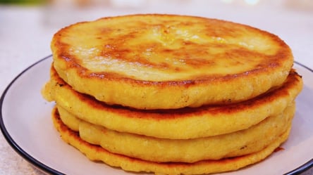 Ленивые хачапури на сковороде за 10 минут — рецепт на завтрак - 285x160