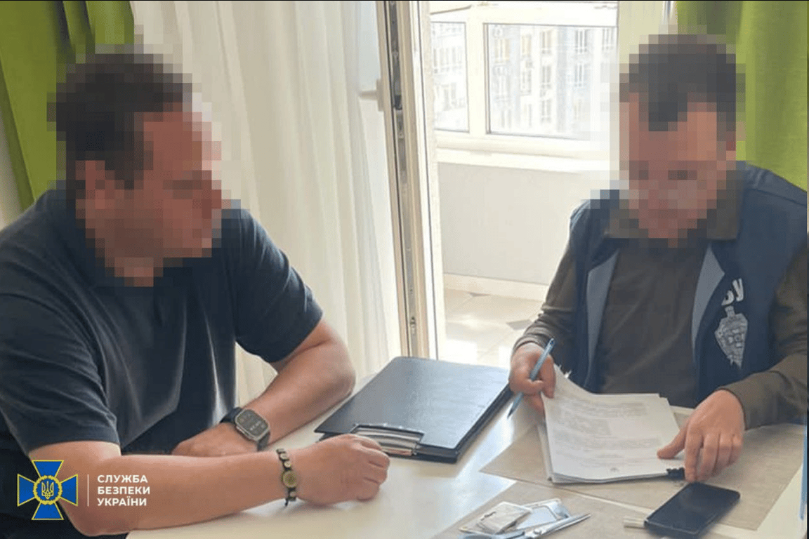 Вкрав мільйони на закупівлі зброї — експосадовець отримав підозру - фото 3