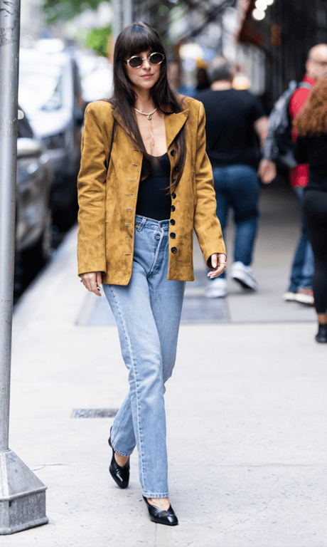 Замшева куртка має бути в гардеробі кожної