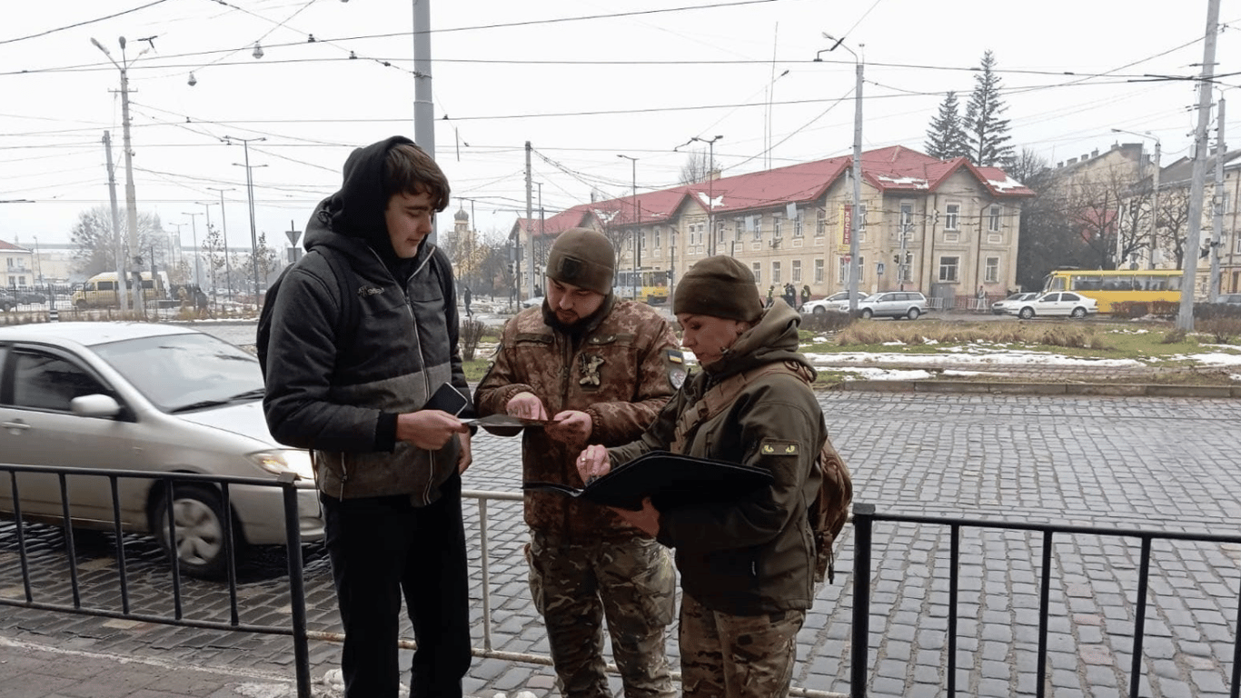 Мобилизация в Украине — почему не работает горячая линия для жалоб на ТЦК