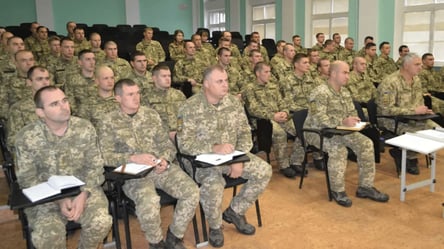 Нардеп відповів, чи знизить Генштаб призовій вік мобілізації від 60 до 50 років - 290x160