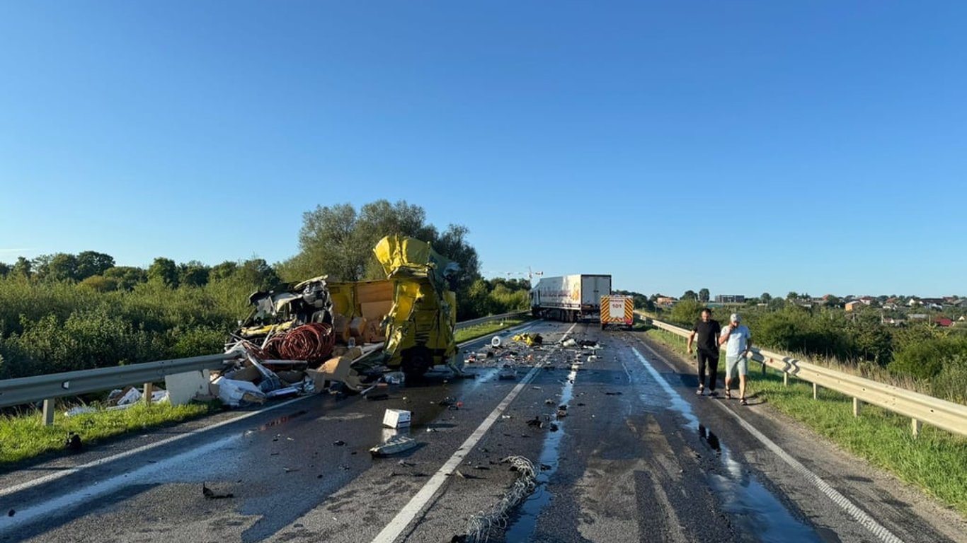 Аварія на об'їзній Львова 12 серпня — з'явилася інформація щодо загиблих